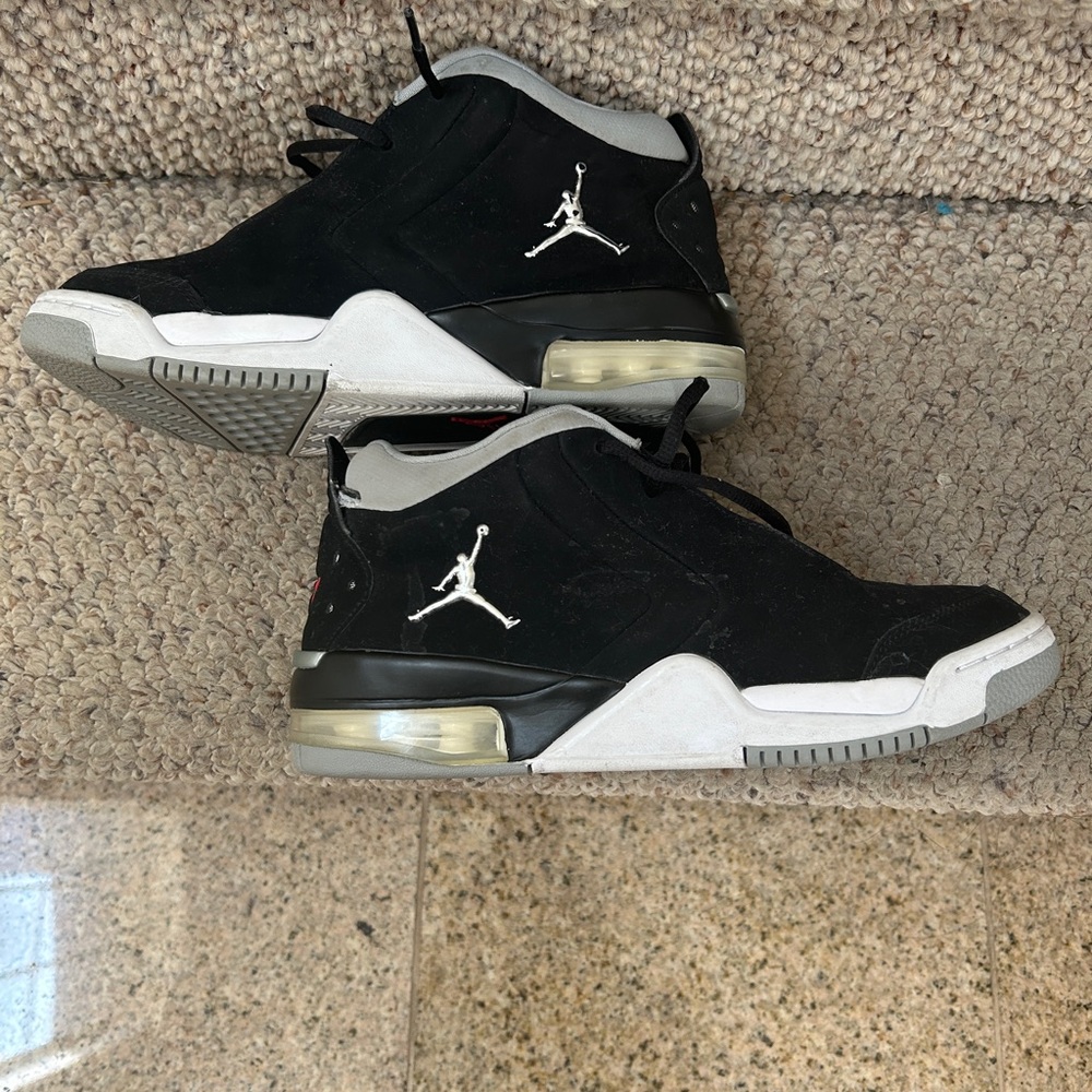 Boys Jordan 23 black suede sneakers . Size 7y